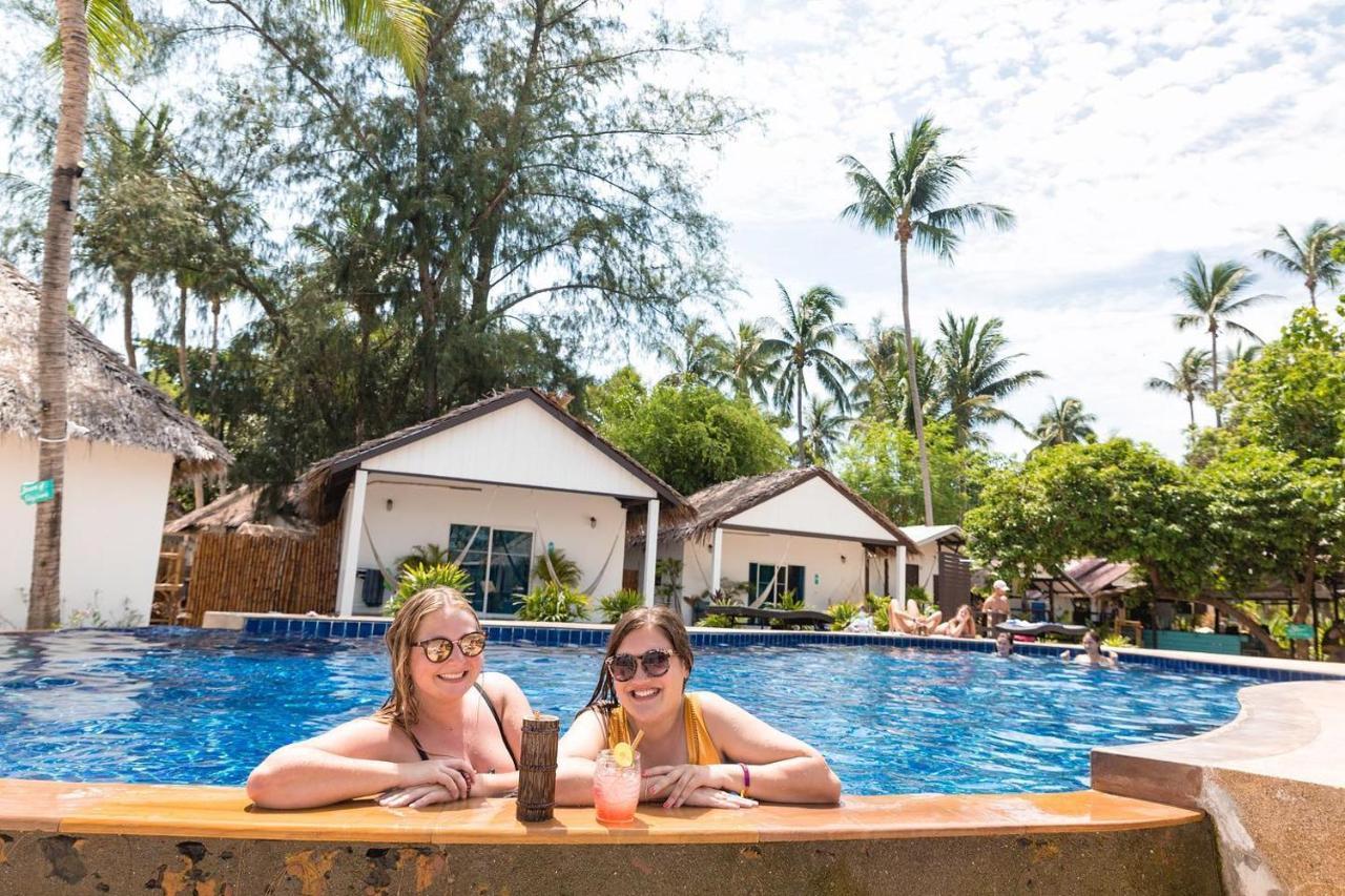 Sarana Bungalows (Adults Only) Baan Tai Exterior foto