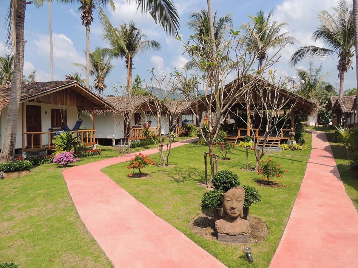 Sarana Bungalows (Adults Only) Baan Tai Exterior foto
