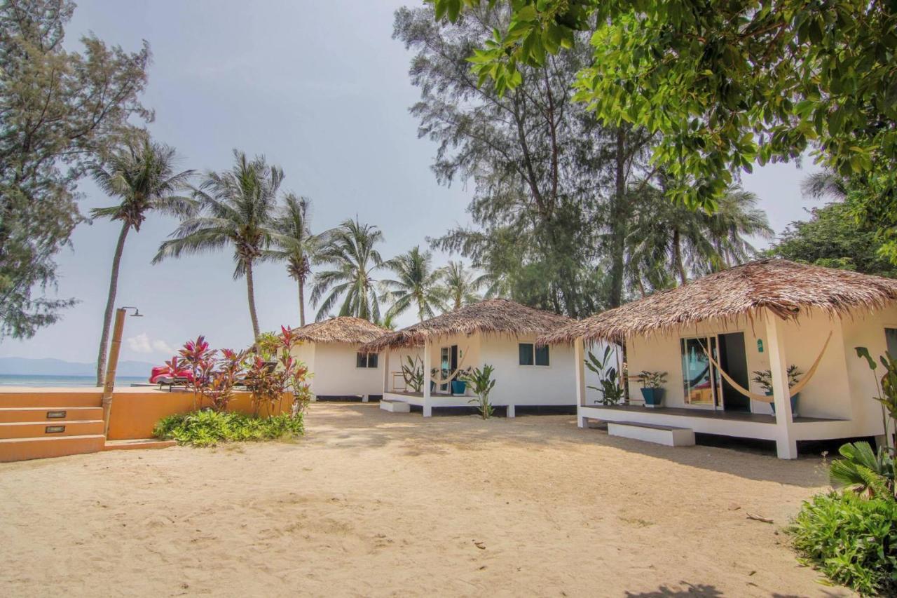Sarana Bungalows (Adults Only) Baan Tai Exterior foto
