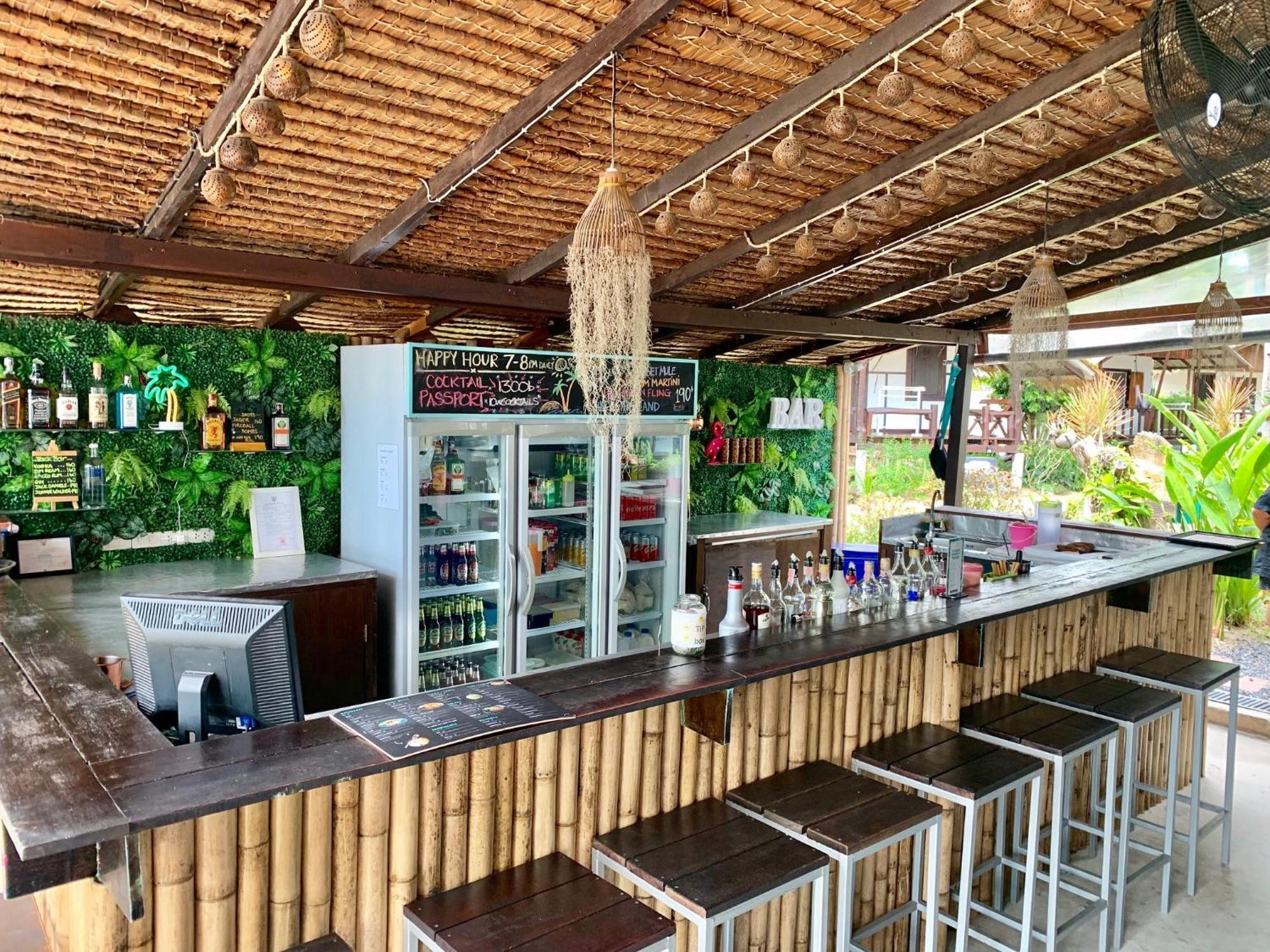 Sarana Bungalows (Adults Only) Baan Tai Exterior foto